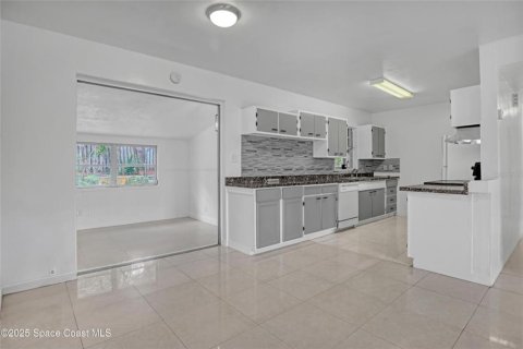 Купить виллу или дом в Тайтусвилл, Флорида 6 комнат, 89.19м2, № 1901241 - фото 8
