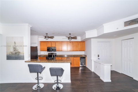 Copropriété à louer à Sunny Isles Beach, Floride: 3 chambres, 125.7 m2 № 2062466 - photo 13