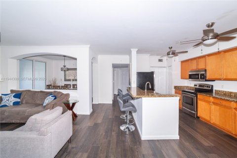 Copropriété à louer à Sunny Isles Beach, Floride: 3 chambres, 125.7 m2 № 2062466 - photo 9