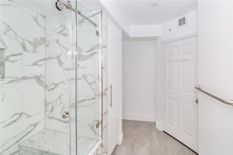 Copropriété à louer à Sunny Isles Beach, Floride: 3 chambres, 125.7 m2 № 2062466 - photo 25