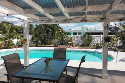 Villa ou maison à louer à Belleair Bluffs, Floride: 3 chambres, 141.12 m2 № 2423605 - photo 21