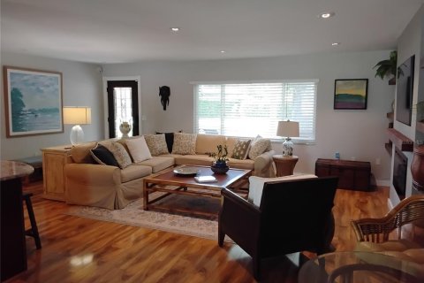 Villa ou maison à louer à Belleair Bluffs, Floride: 3 chambres, 141.12 m2 № 2423605 - photo 6