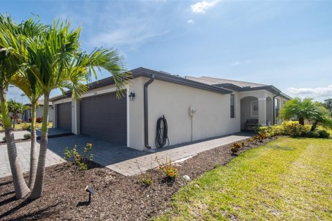 Casa en venta en Port Charlotte, Florida, 2 dormitorios, 146.88 m2 № 1770039 - foto 3