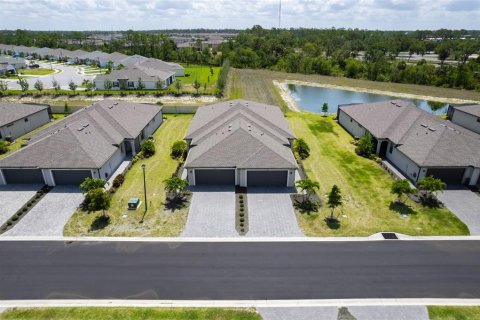 Casa en venta en Port Charlotte, Florida, 2 dormitorios, 146.88 m2 № 1770039 - foto 1