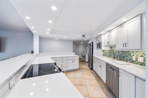 Condominio en venta en Riviera Beach, Florida, 2 dormitorios, 141.21 m2 № 2183821 - foto 10