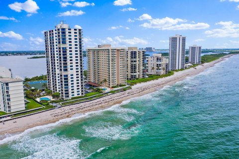 Condo in Riviera Beach, Florida, 2 bedrooms № 2183821