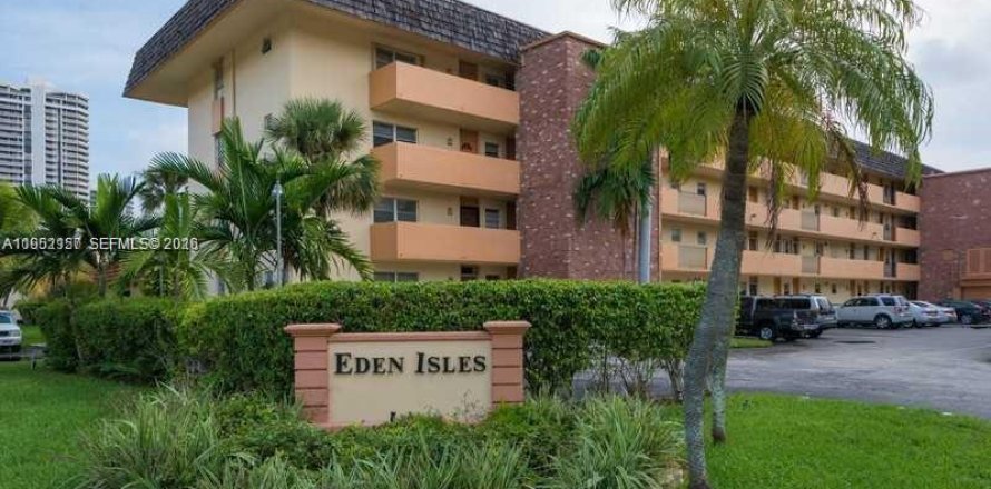 Кондоминиум с 2 спальнями в Норт-Майами-Бич, Флорида № 2006513