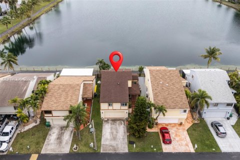 Купить виллу или дом в Катлер-Бей, Флорида 3 спальни, 153.29м2, № 2017761 - фото 27