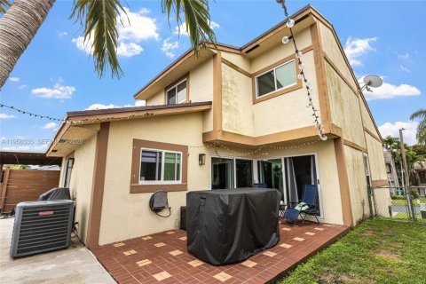 Купить виллу или дом в Катлер-Бей, Флорида 3 спальни, 153.29м2, № 2017761 - фото 22