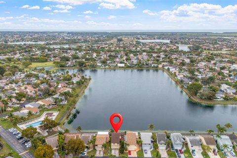 Купить виллу или дом в Катлер-Бей, Флорида 3 спальни, 153.29м2, № 2017761 - фото 30