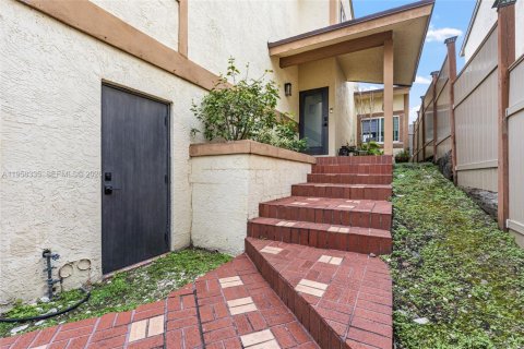 Купить виллу или дом в Катлер-Бей, Флорида 3 спальни, 153.29м2, № 2017761 - фото 2