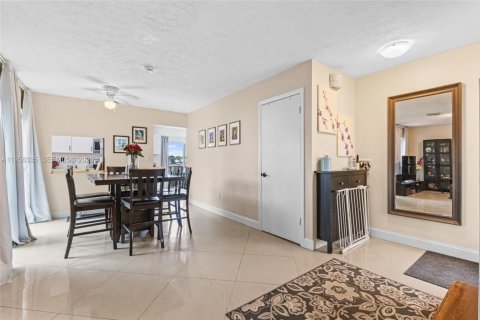 Купить виллу или дом в Катлер-Бей, Флорида 3 спальни, 153.29м2, № 2017761 - фото 7