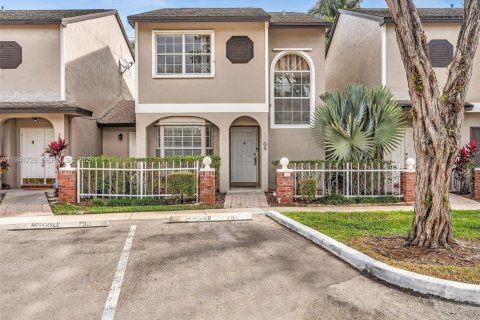 Townhouse in Sunrise, Florida 3 bedrooms, 134.15 sq.m. № 2002694