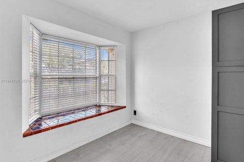 Townhouse in Sunrise, Florida 3 bedrooms, 134.15 sq.m. № 2002694 - photo 9