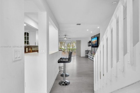 Townhouse in Sunrise, Florida 3 bedrooms, 134.15 sq.m. № 2002694 - photo 6