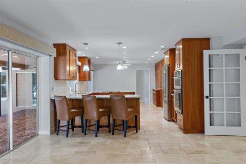 House in Saint Petersburg, Florida 4 bedrooms, 284.75 sq.m. № 1571498 - photo 22