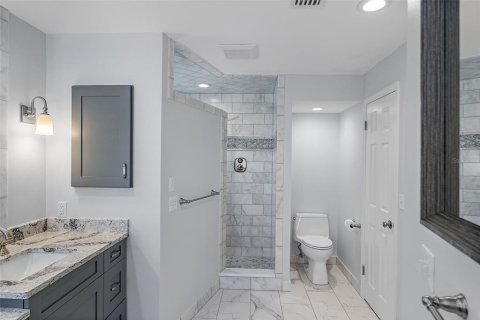 House in Saint Petersburg, Florida 4 bedrooms, 284.75 sq.m. № 1571498 - photo 26