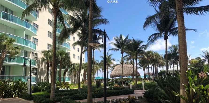 Condo à Hollywood, Floride, 1 chambre № 1729608
