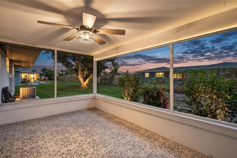 Casa en venta en Port Charlotte, Florida, 3 dormitorios, 121.33 m2 № 2126050 - foto 3