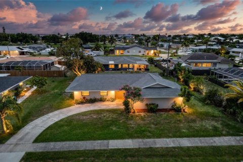 Casa en venta en Port Charlotte, Florida, 3 dormitorios, 121.33 m2 № 2126050 - foto 2
