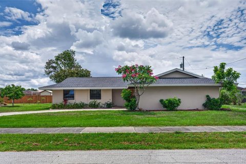 Casa en venta en Port Charlotte, Florida, 3 dormitorios, 121.33 m2 № 2126050 - foto 4