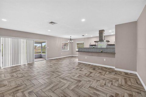 Casa en venta en Port Charlotte, Florida, 3 dormitorios, 121.33 m2 № 2126050 - foto 11