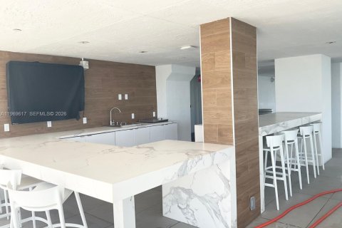 Copropriété à vendre à Miami, Floride: 2 chambres, 89.93 m2 № 2030357 - photo 10