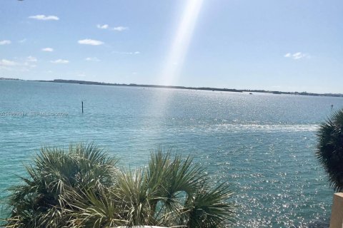 Copropriété à vendre à Miami, Floride: 2 chambres, 89.93 m2 № 2030357 - photo 13