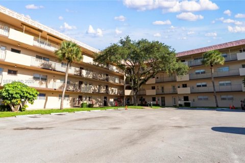 Copropriété à vendre à Lauderhill, Floride: 1 chambre, 80.82 m2 № 2036447 - photo 26