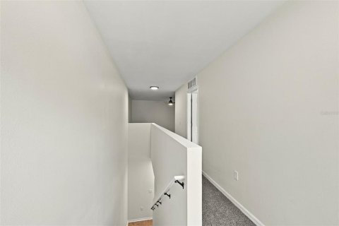 Townhouse in Tampa, Florida 3 bedrooms, 163.88 sq.m. № 2413656 - photo 18