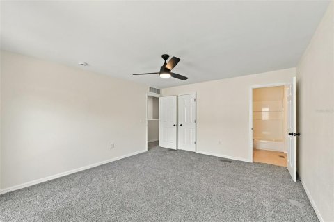 Townhouse in Tampa, Florida 3 bedrooms, 163.88 sq.m. № 2413656 - photo 25