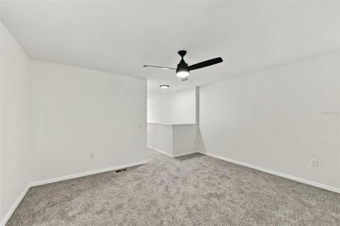 Townhouse in Tampa, Florida 3 bedrooms, 163.88 sq.m. № 2413656 - photo 20
