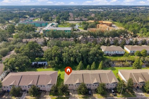 Townhouse in Tampa, Florida 3 bedrooms, 163.88 sq.m. № 2413656 - photo 3