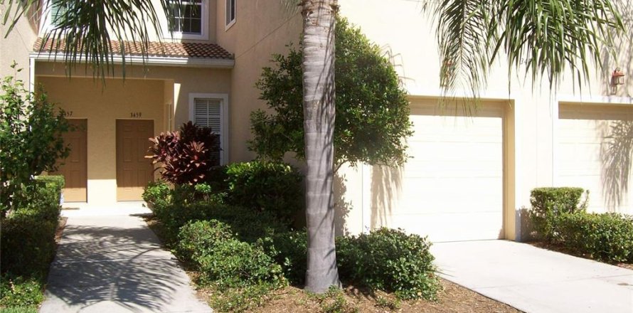 Townhouse in Sarasota, Florida 3 bedrooms, 177.63 sq.m. № 2399246
