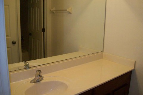 Townhouse in Sarasota, Florida 3 bedrooms, 177.63 sq.m. № 2399246 - photo 9