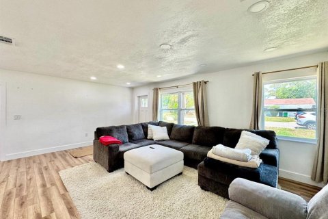 Villa ou maison à louer à Tampa, Floride: 3 chambres, 111.48 m2 № 2112147 - photo 8