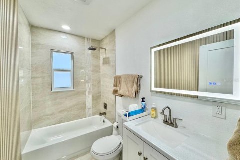 Villa ou maison à louer à Tampa, Floride: 3 chambres, 111.48 m2 № 2112147 - photo 18