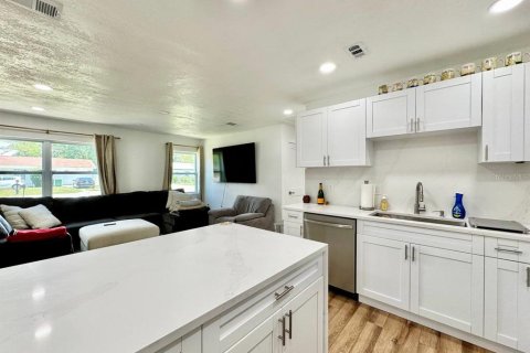 Villa ou maison à louer à Tampa, Floride: 3 chambres, 111.48 m2 № 2112147 - photo 14