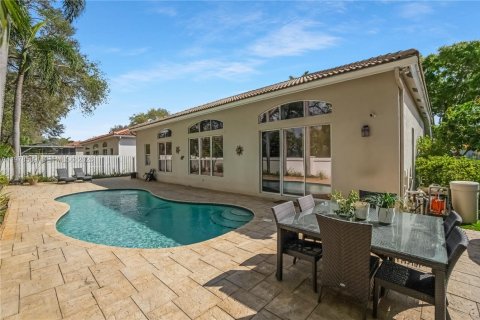 House in Hollywood, Florida 3 bedrooms, 205.69 sq.m. № 2043770 - photo 22