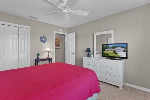 House in The Villages, Florida 3 bedrooms, 169.73 sq.m. № 1642865 - photo 25