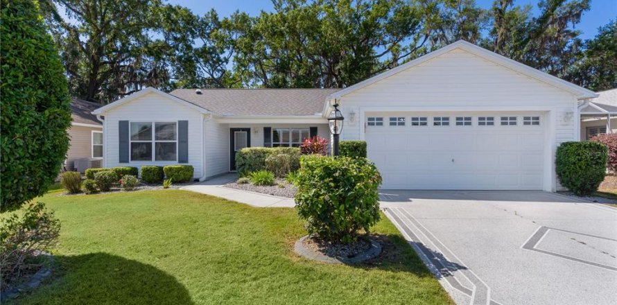House in The Villages, Florida 3 bedrooms, 169.73 sq.m. № 1642865