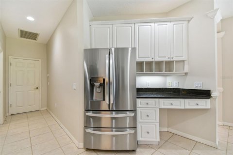 Villa ou maison à louer à Lakewood Ranch, Floride: 4 chambres, 222.97 m2 № 2091858 - photo 9