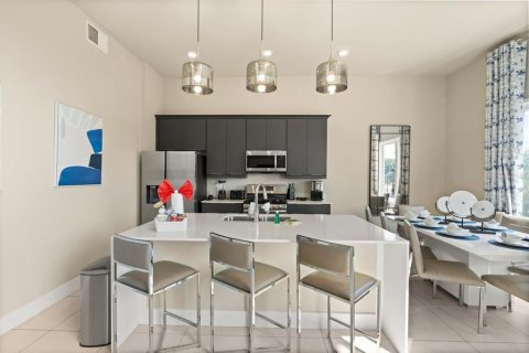 Condo in Kissimmee, Florida, 5 bedrooms  № 2222505 - photo 6