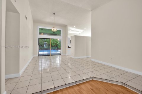 Villa ou maison à vendre à Miami, Floride: 4 chambres, 202.99 m2 № 2024729 - photo 8