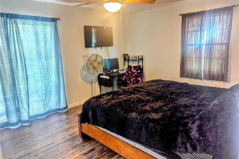 Casa en venta en Zephyrhills, Florida, 4 dormitorios, 170.57 m2 № 1654573 - foto 16