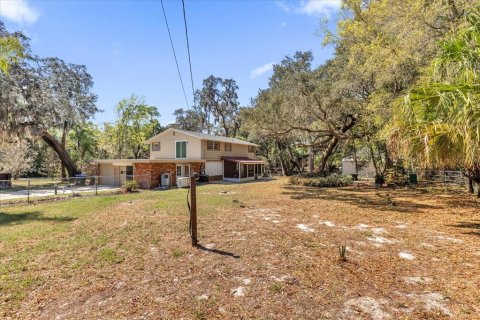 House in DeLand, Florida 4 bedrooms, 193.24 sq.m. № 2200702 - photo 26