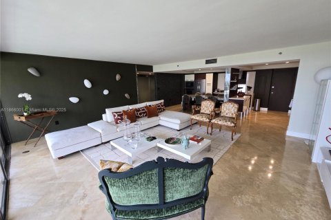 Condominio en alquiler en Miami, Florida, 2 dormitorios, 152.17 m2 № 1895654 - foto 7