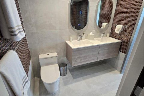 Condominio en alquiler en Miami, Florida, 2 dormitorios, 152.17 m2 № 1895654 - foto 20