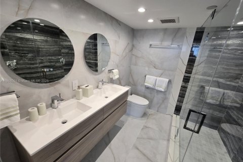 Condominio en alquiler en Miami, Florida, 2 dormitorios, 152.17 m2 № 1895654 - foto 30