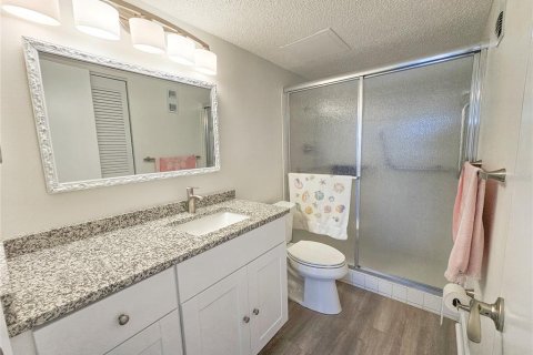 Condominio en venta en Gulfport, Florida, 2 dormitorios, 134.71 m2 № 2151787 - foto 16